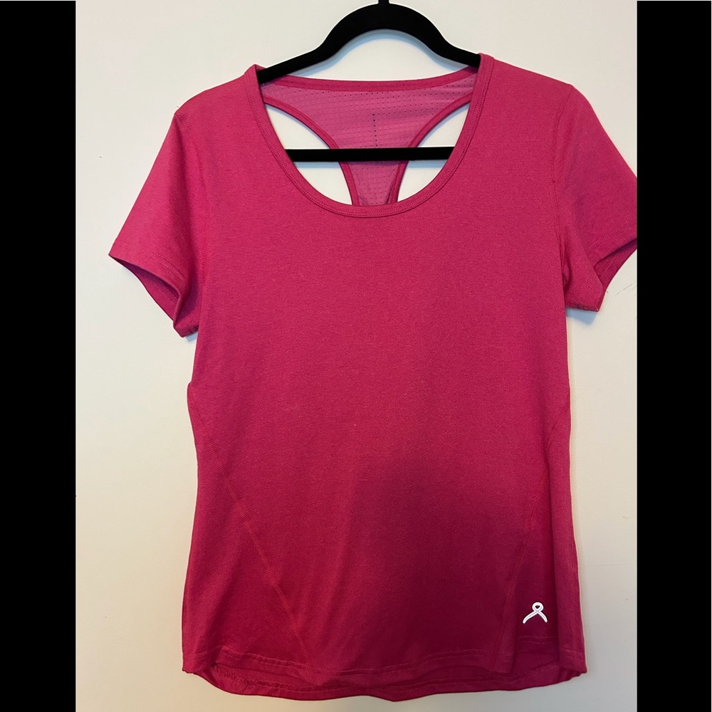 LADIES RUNNING ROOM FITWEAR T-SHIRT, SIZE M, PINK.
